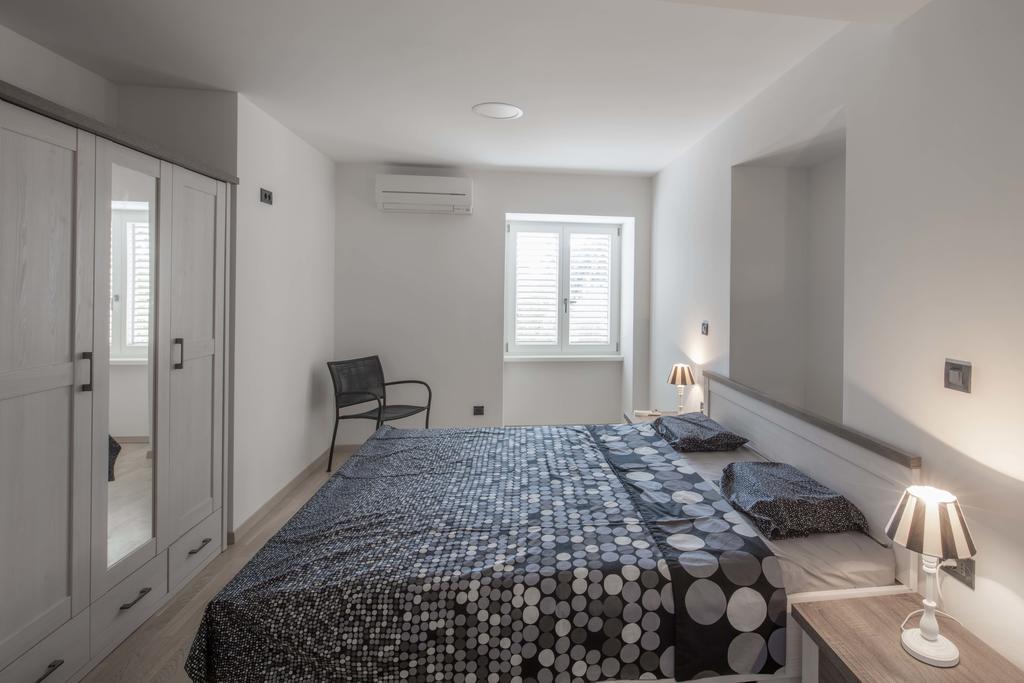 Apartments Villa Adrienne Mali Lošinj Zewnętrze zdjęcie