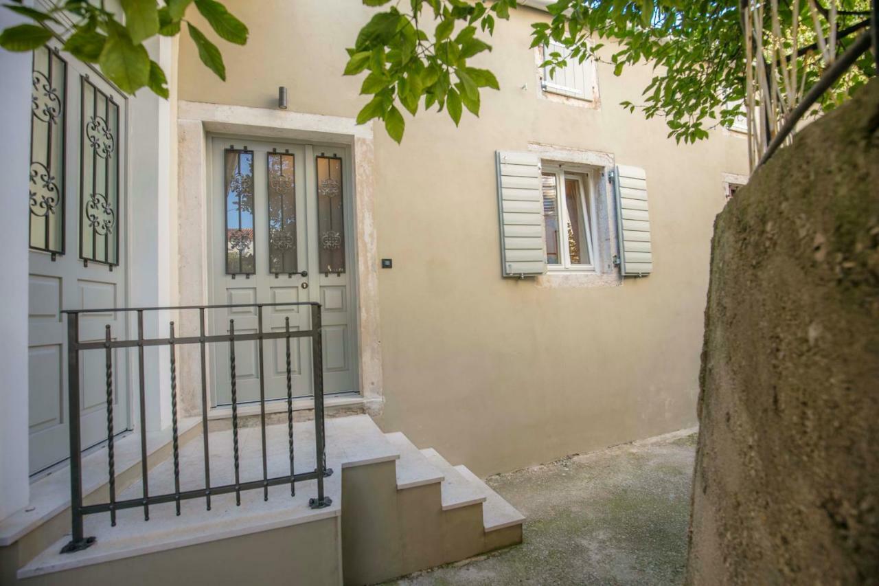Apartments Villa Adrienne Mali Lošinj Zewnętrze zdjęcie