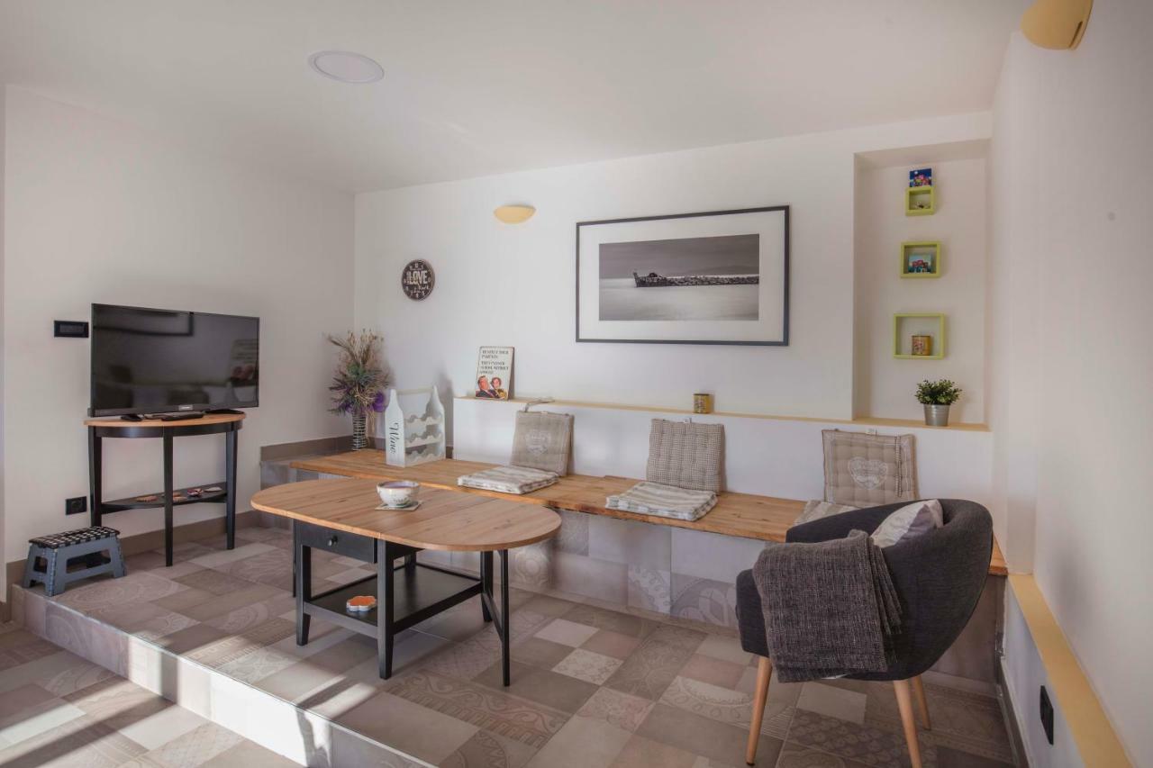 Apartments Villa Adrienne Mali Lošinj Zewnętrze zdjęcie